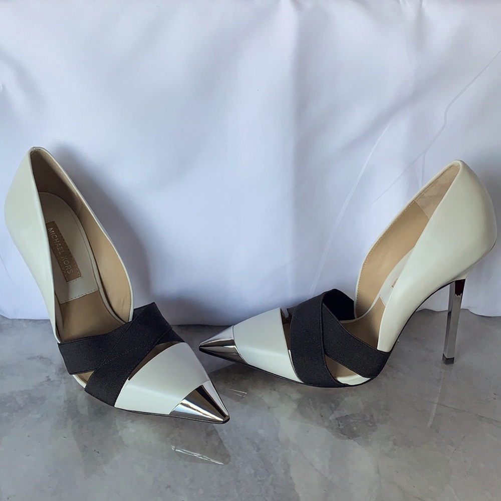 Michael Kors designer pumps with dust bag
